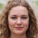 Sophie (25-35)