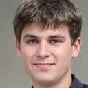 Robert (25-35)